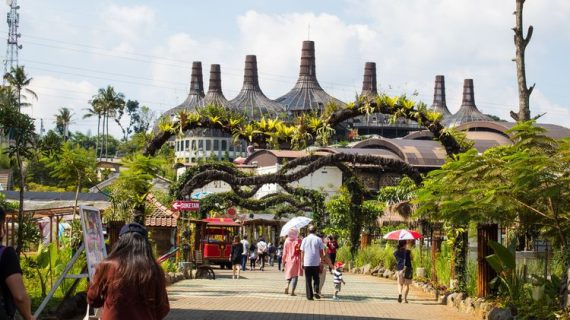 Eksplor Malang: Destinasi Estetik Buat Keluarga yang Hobi Foto dan Jalan-Jalan