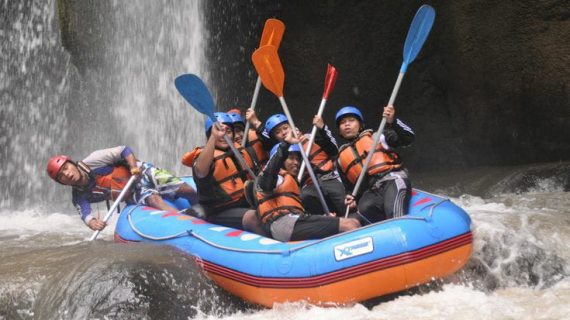 Tempat Rafting di Batu Malang: Wisata Arung Jeram Seru dengan Pemandangan Alam yang Menawan