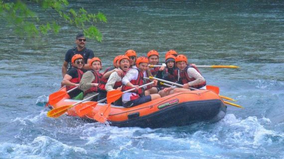 Rafting Keluarga di Batu: Saat Liburan Berubah Menjadi Petualangan yang Tak Terlupakan