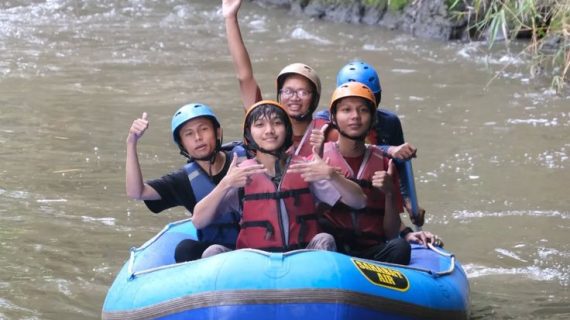 Harga Paket Rafting di Malang, Panduan Memilih Wisata Arung Jeram Sesuai Budget