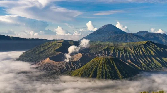 Berwisata Outbound di Malang Menuju Puncak Tertinggi di Pulau Jawa, Gunung Semeru